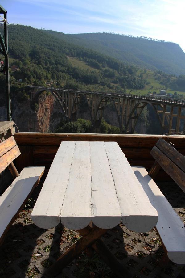 Tara Bridge Castle Hotel Zabljak  Exterior photo